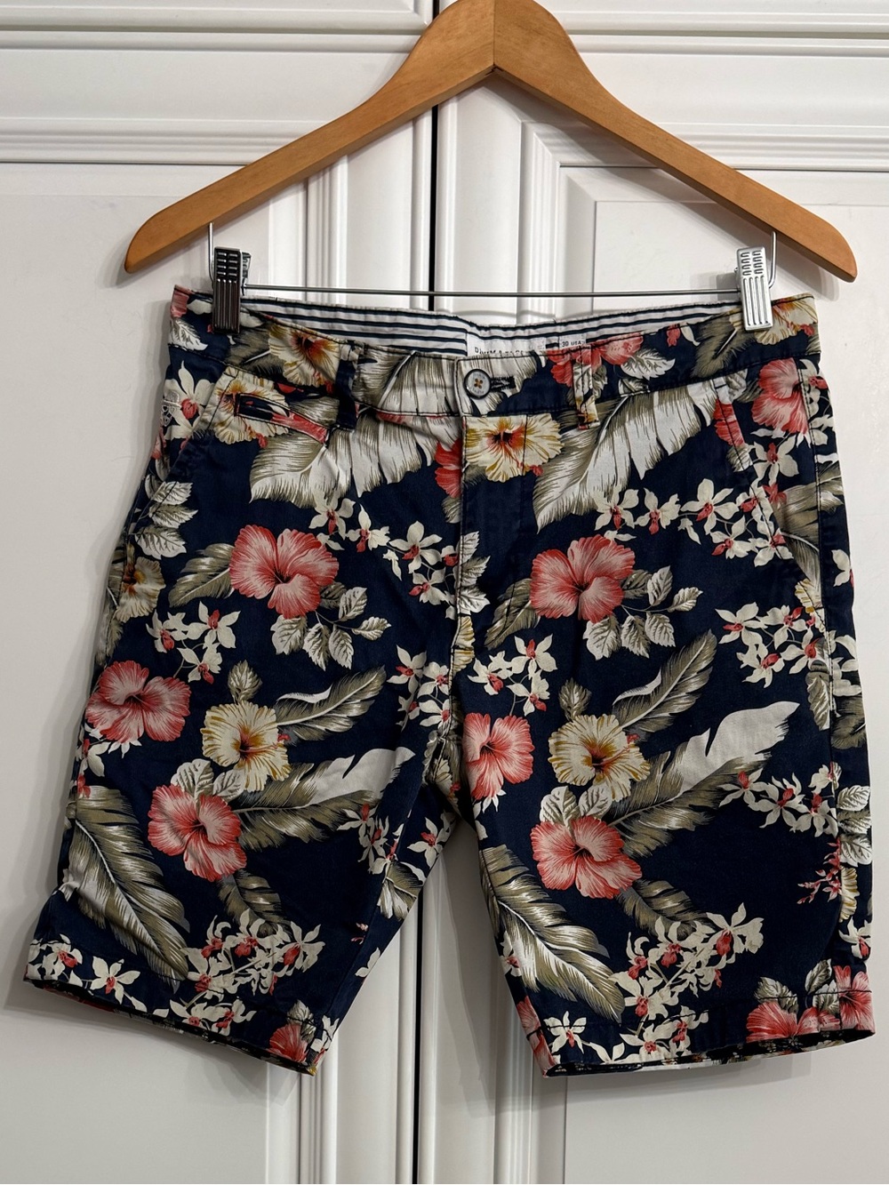 Denim & Flower Ricky Singh Men's Sz 30 Navy Floral Tropical Print Shorts Summer